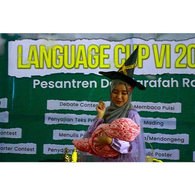 Potret Perlombaan Language Cup antar Kelas 5 MAS/SMA Tahun 2025