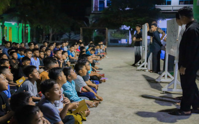 MENGAWALI PERJUANGAN DIPONDOK, SANTRI & DYAH BARU IKUTI RUTINITAS ILQO' MUFRODAT