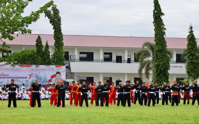 Pertunjukan Seni Santri HUT-RI KE-78 dan HUT-PDAR KE-38
